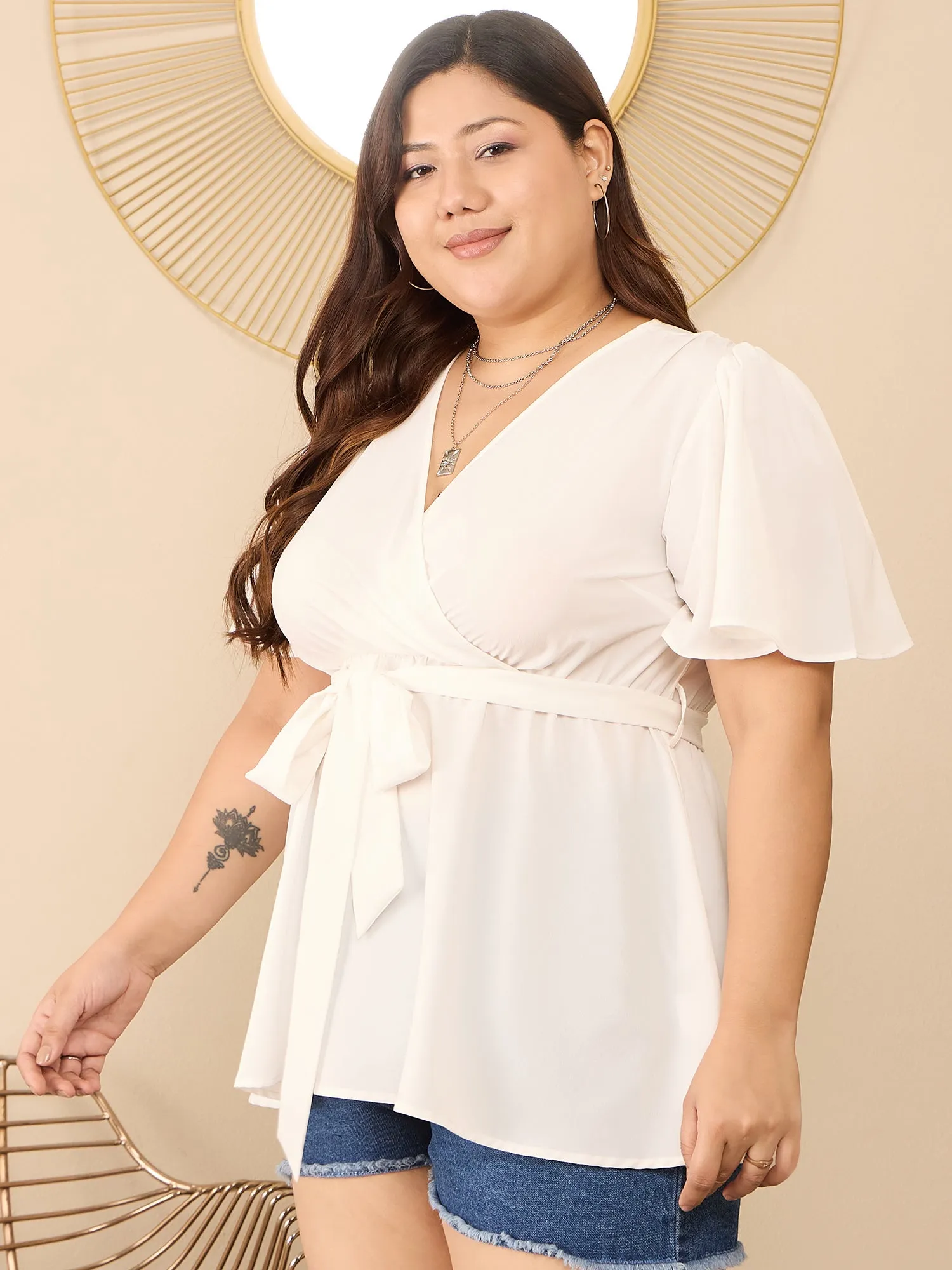 Berrylush Curve Women White Solid V-Neck Flared Sleeves Waist Tie-Ups Empire Top
