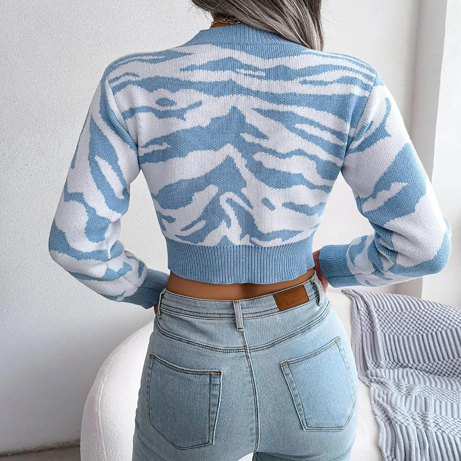 Women's Cropped Sweater Zebra Striped Crewneck Long Sleeve Crop Sweaters Cute Knit Pullover Jumper Y2k Crop Tops